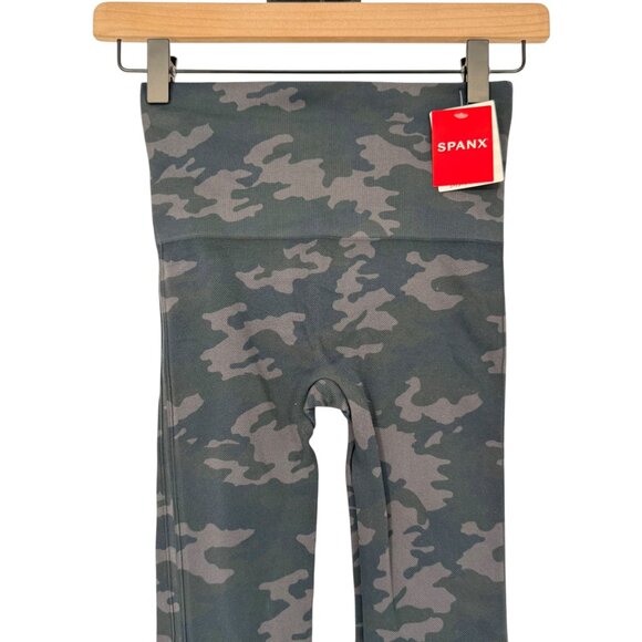 SPANX Black Camo Leggings NWT - Picture 4 of 10
